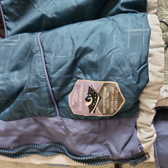 Columbia Jacket - Picture 6 of 9